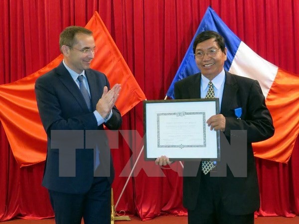 French Orders honor Hue’s outstanding individuals - ảnh 1